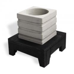 Ahşap Ayaklı 4 Katlı Kare Beton Saksı HK1531