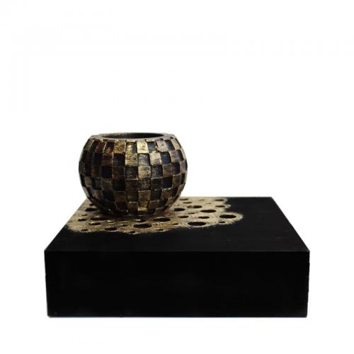 Class Concrete 4- Ahşap Ayak Damalı Küre Beton Saksı - Halkkitabevi