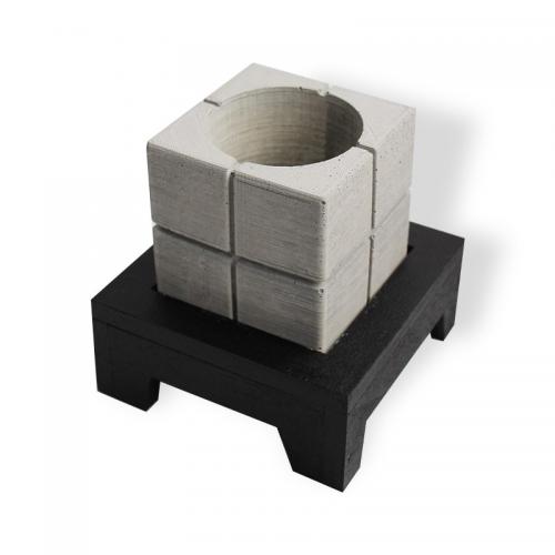 Ahşap Ayaklı Kare Artı Beton Saksı - Halkkitabevi