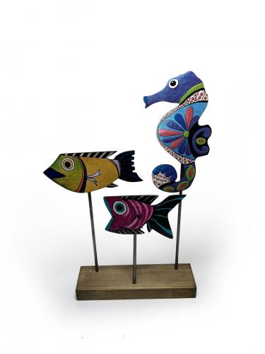 Ayaklı Denizatı ve Balıklar