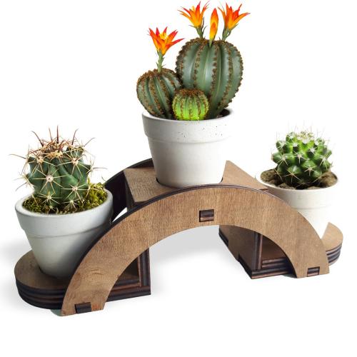 Beton Saksılı Küçük Köprü